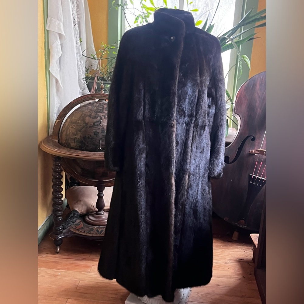 Le Parisien Vintage full length mink coat Excellent condition! 16